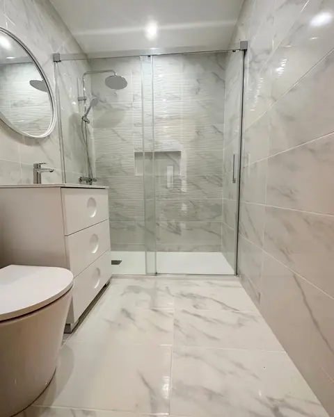 Baño Aura, reforma de baño realizada por Crear e Ignovar en Orihuela Costa