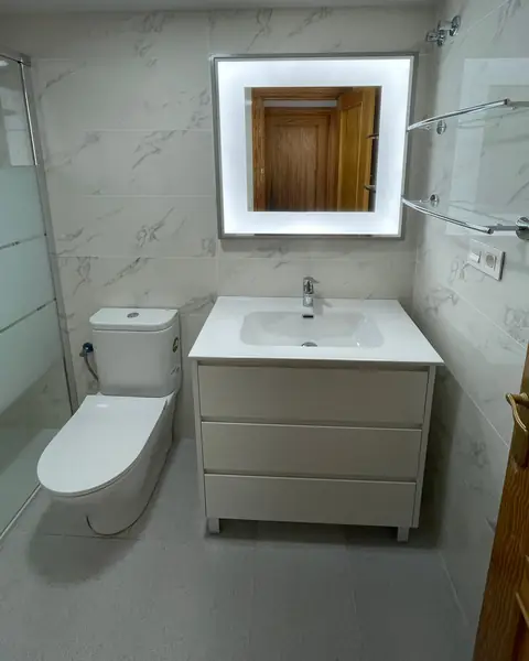 Baño Cristina, reforma de baño realizada por Crear e Ignovar en Orihuela Costa