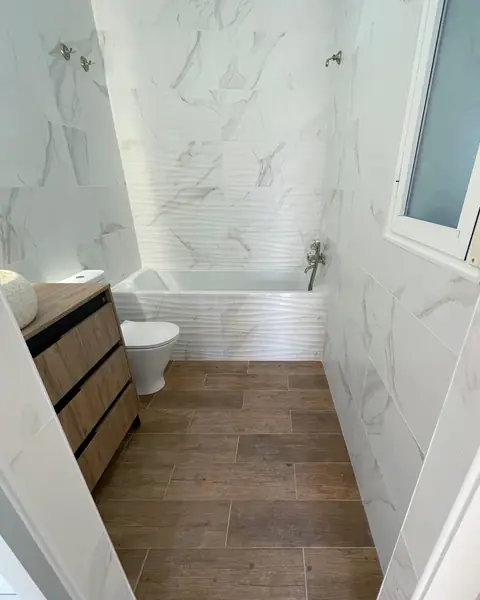 Baño Eris, reforma de baño realizada por Crear e Ignovar en Orihuela Costa