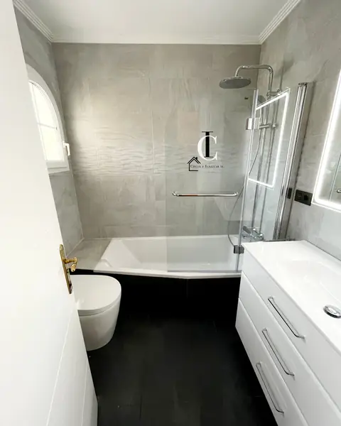 Baño Eros, reforma de baño realizada por Crear e Ignovar en Orihuela Costa