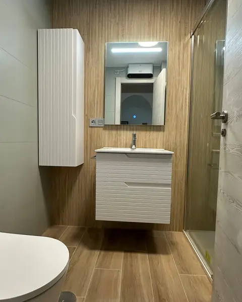 Baño Eureka, reforma de baño realizada por Crear e Ignovar en Orihuela Costa