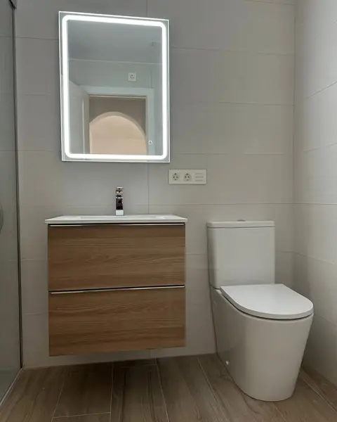 Baño Zeus, reforma de baño realizada por Crear e Ignovar en Orihuela Costa